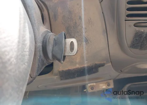 1998 Ford F-150 Lariat/Standard/Xl/Xlt из США, поврежденный, VIN 1FTDX1762WKA05386